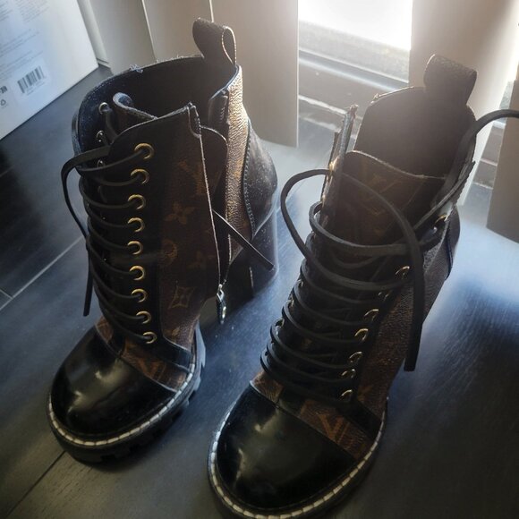 Boots - Picture 1 of 7